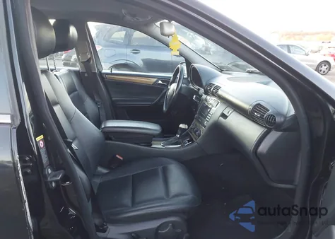 2007 Mercedes-Benz C 230 Sport from USA, damaged, VIN WDBRF52H57F879751